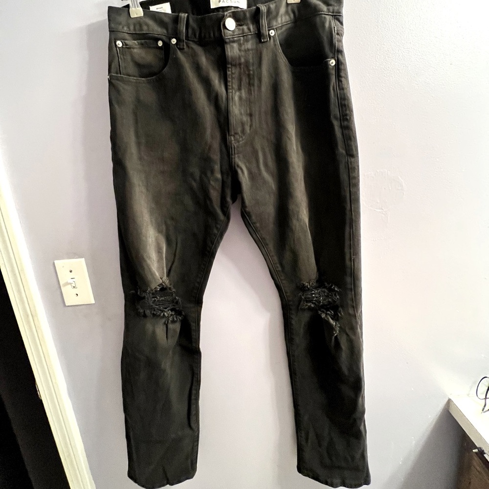 32x32 Distressed American Eagle Black Denim
